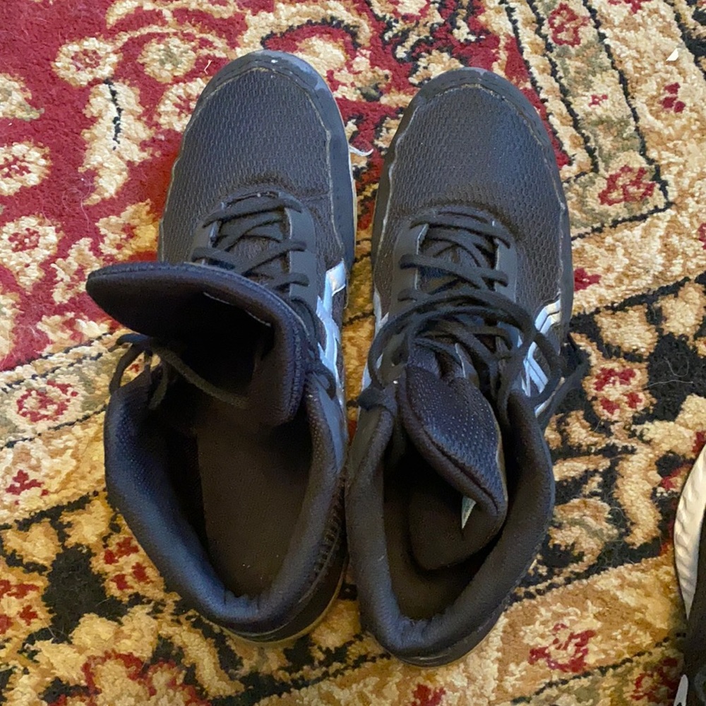 Men’s Ascis size 12 wrestling shoes